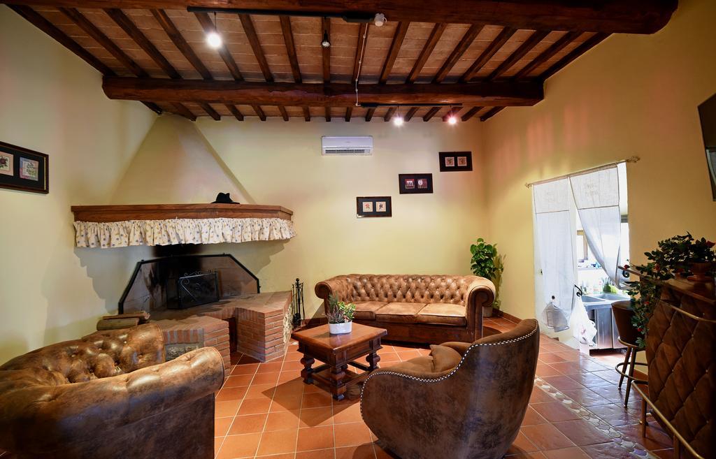 Agriturismo Fraschetta Montalcino Exterior photo